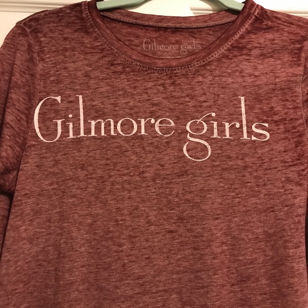 ☕️ NWOT Gilmore Girls maroon heathered tee